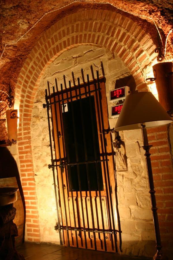 Vinarius, Posada Rural Castellanos de Villiquera Экстерьер фото