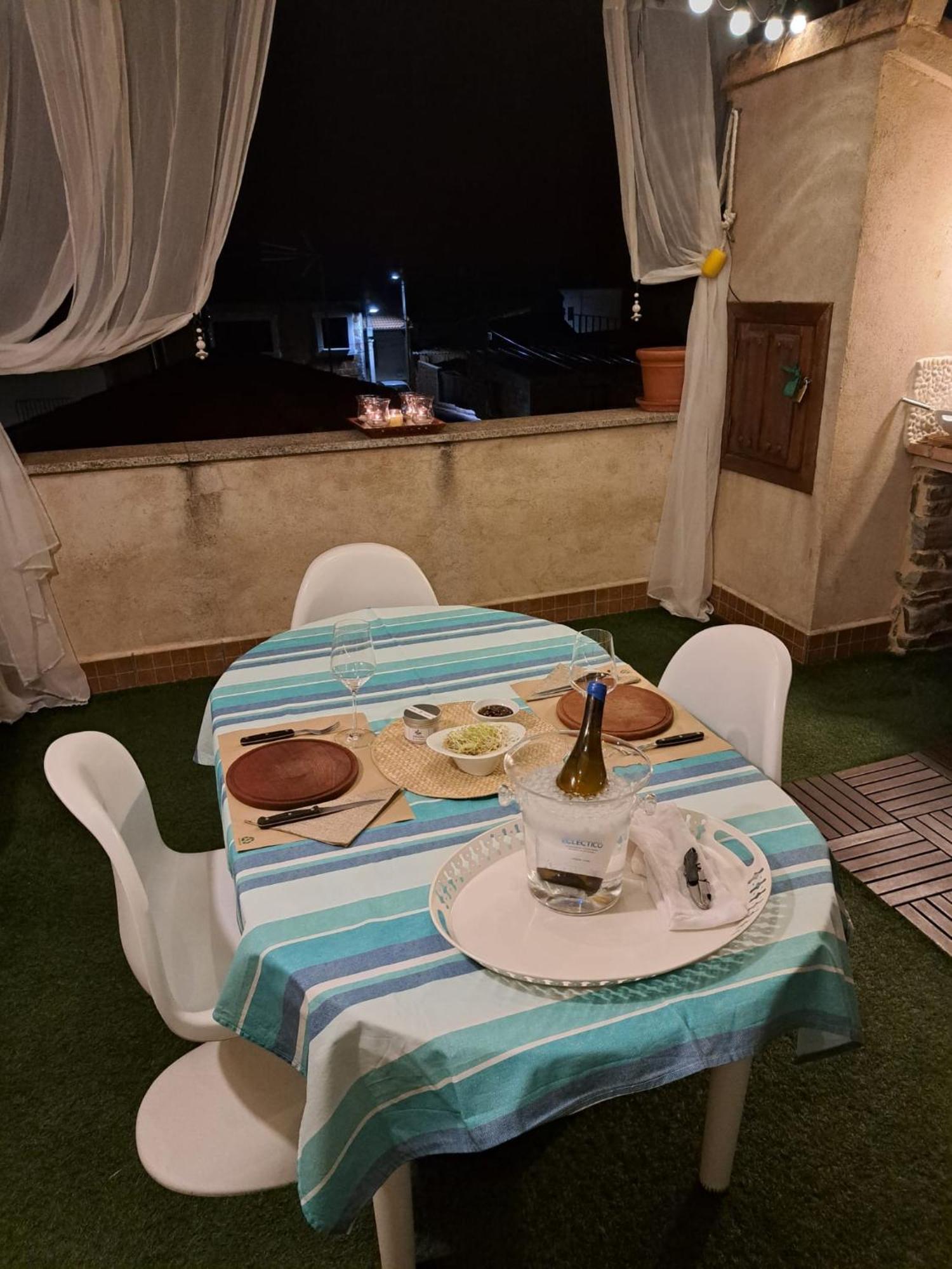 Vinarius, Posada Rural Castellanos de Villiquera Экстерьер фото